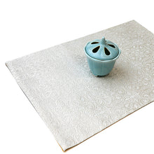 画像をギャラリービューアに読み込む, 花瓶敷 裏地付 葡萄唐草文錦【WEB限定】