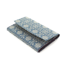 Load image into Gallery viewer, Kaishi Paper Container (Tea-things) (for men) (Budo Karakusa-mon Nishiki)