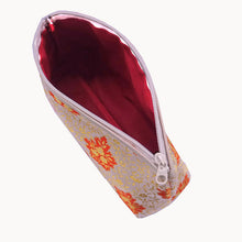 Load image into Gallery viewer, Half Moon Pouch (Shusu-ji Goyo Soka-mon-yo Kin-moru)