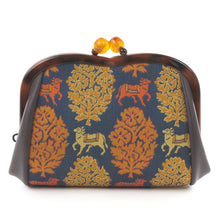 Load image into Gallery viewer, Coin Container (sarasaseigyumon)