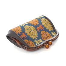 Load image into Gallery viewer, Coin Container (sarasaseigyumon)