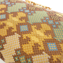 Load image into Gallery viewer, Purse with Mouthpiece (kanyoukyuurokomon)