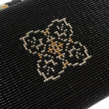 画像をギャラリービューアに読み込む, ビーズバッグ 葡萄唐草文錦(黒)