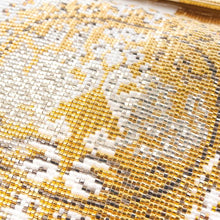 画像をギャラリービューアに読み込む, ビーズバッグ 円文白虎錦(白)