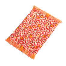 Load image into Gallery viewer, Vase Mat (S) (shanti-no-tora)