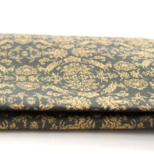 Load image into Gallery viewer, Kinpu Envelope Holder (Yagi Kaki Mon Nishiki)