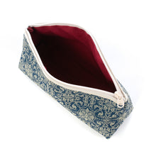 Load image into Gallery viewer, Half Moon Pouch (Budo Karakusa-mon Nishiki)