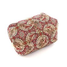 Load image into Gallery viewer, Cosmetics Container (Shishikari-mon Nishiki)