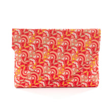 Load image into Gallery viewer, Sukiya Bukuro (A Pouch) (Tea-things) (Nami Usagi Yuki-wa-mon)