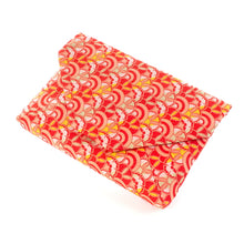 Load image into Gallery viewer, Sukiya Bukuro (A Pouch) (Tea-things) (Nami Usagi Yuki-wa-mon)