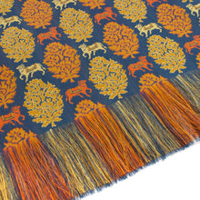 Load image into Gallery viewer, Table Runner (sarasaseigyumon)