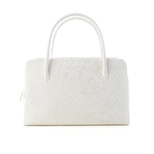 画像をギャラリービューアに読み込む, フォーマルバッグ　菊もみ（白銀）
