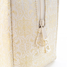 画像をギャラリービューアに読み込む, フォーマルバッグ　葡萄唐草文錦（白小金）
