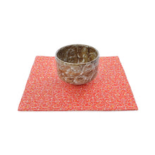Load image into Gallery viewer, Dashi-fukusa Cloth (Tea-things) (Zui-ryu Soshuu-mon_red)

