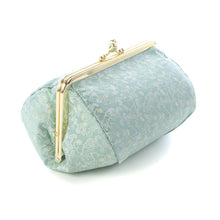 Load image into Gallery viewer, Cosmetics Container &quot;KARAKUSA SNOOPY(green)&quot;
