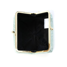 Load image into Gallery viewer, Cosmetics Container &quot;KARAKUSA SNOOPY(green)&quot;
