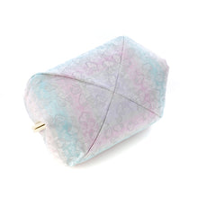 Load image into Gallery viewer, Cosmetics Container &quot;KARAKUSA SNOOPY(multi)&quot;
