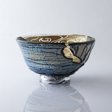Load image into Gallery viewer, Glass "YOBITUGI" Tea Bowl [Name: Kōetsu Ryūsui] (5th Generation Tatsumura Heizō × Nishinaka Yukito)
