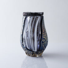 Load image into Gallery viewer, Glass ”YOBITUGI”Tea Container[Inscription: Budo Karakusa-mon Nishiki] (5th-Generation Tatumura Heizō × Nishinaka yukito)

