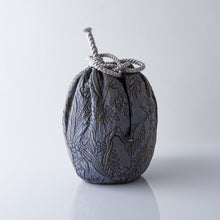 Load image into Gallery viewer, Glass "YOBITUGI" Tea Container [Name: Kōetsu Ryuusui] (5th Generation Tatsumura Heizō × Nishinaka Yukito)
