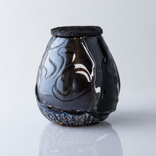 Load image into Gallery viewer, Glass "YOBITUGI" Tea Container [Name: Kōetsu Ryuusui] (5th Generation Tatsumura Heizō × Nishinaka Yukito)
