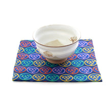 Load image into Gallery viewer, Ko-bukusa Cloth (Tea-things) (Shinkan-mon)
