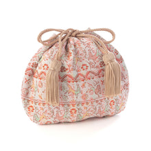 Load image into Gallery viewer, Small Pouch (Tō-sai Yūba-mon)
