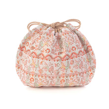 Load image into Gallery viewer, Small Pouch (Tō-sai Yūba-mon)
