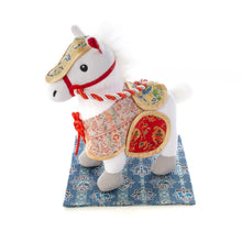 画像をギャラリービューアに読み込む, 干支「午」 マスコット人形
