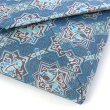 Load image into Gallery viewer, Sukiya Bukuro (A Pouch) (Tea-things) (Serujūku-no-Uma)
