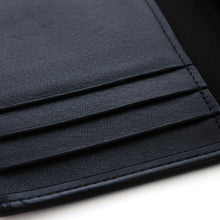 Load image into Gallery viewer, Card Container (Serujūku-no-Uma)

