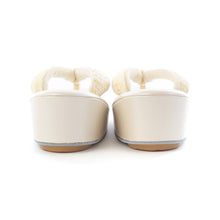 画像をギャラリービューアに読み込む, 草履　菊もみ（白金）
