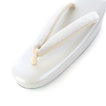 画像をギャラリービューアに読み込む, 草履　菊もみ（白銀）
