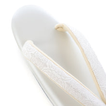 画像をギャラリービューアに読み込む, フォーマル草履バッグセット　葡萄唐草文錦（白小銀）
