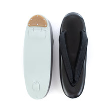 画像をギャラリービューアに読み込む, 草履　葡萄唐草文錦（黒）
